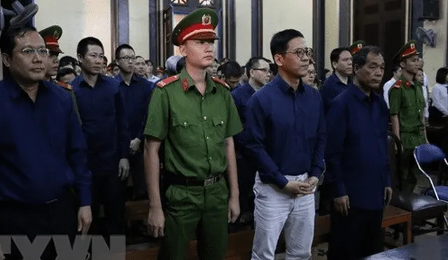 Vietnam: condenan a prisión a 46 banqueros por corrupción