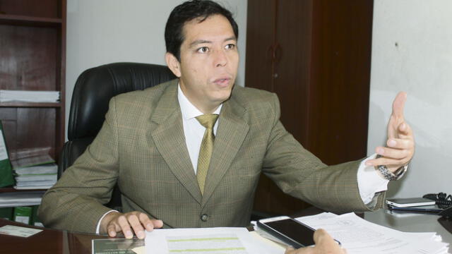 Montoya: “Jueces pueden aplicar el control difuso contra ley Fujimori”