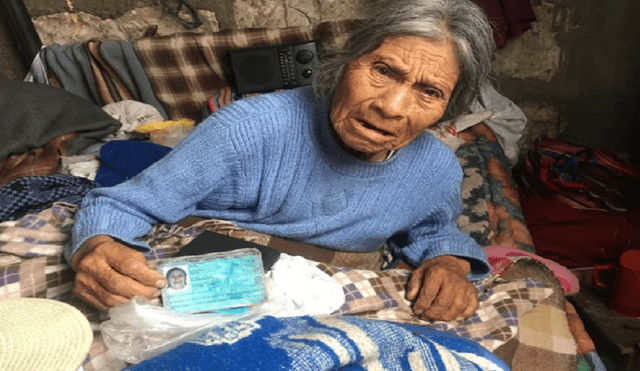 Piden apoyo para anciana que sufre ceguera y diabetes en Arequipa.