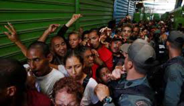 Gobierno venezolano anuncia la apertura de 300 franquicias de casas de cambio
