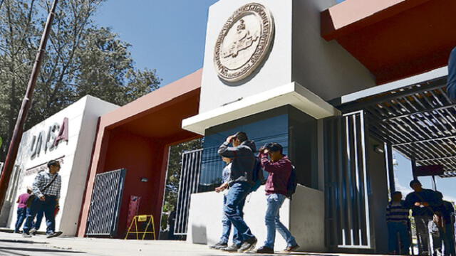 Arequipa: MEF congela sueldos a docentes contratados en Unsa