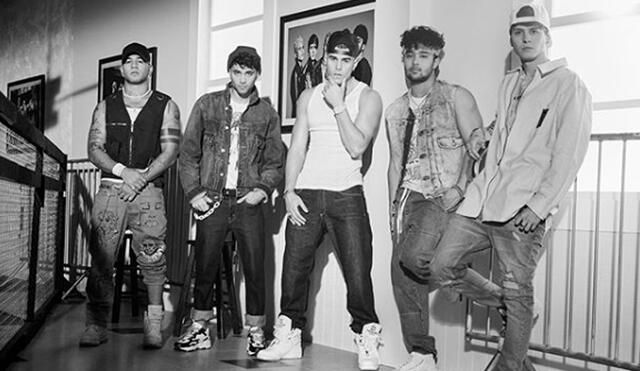 La agrupación CNCO estrenó el videoclip del tema “Tan enamorados”, que mezcla el estilo de las baladas de Ricardo Montaner con el género urbano. Foto: @cncomusic Instagram