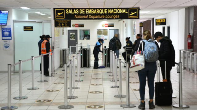 migraciones vuelos atrasados aeropuerto foto: Indecopi