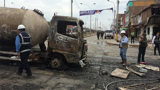 OEFA inició la supervisión ambiental tras el incendio en Villa El Salvador. Foto: difusión.