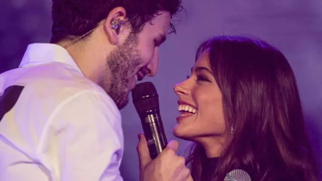 Sebastián Yatra y Tini Stoessel derrochan amor en los Premios Juventud 2019