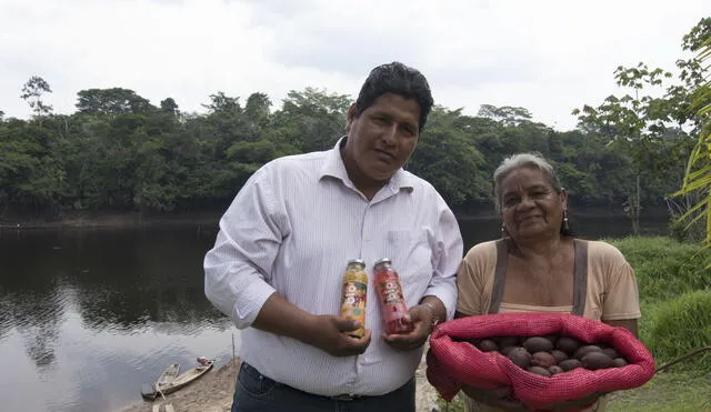 Una comunidad de la Reserva Nacional Pacaya Samiria ha firmado un contrato con una multinacional de bebidas para venderle aguaje, el superfruto amazónico, y con sus ingresos conservar los bosques de la segunda área natural protegida más grande del país.