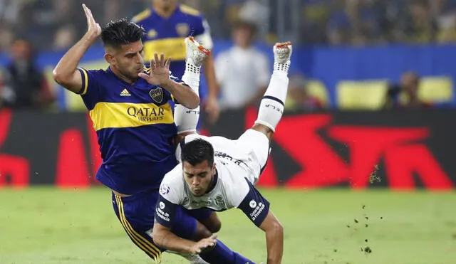 Carlos Zambrano en el partido de Boca Juniors ante Gimnasia.