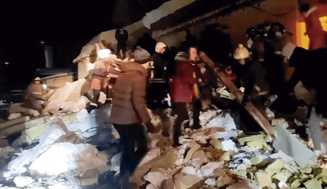 Adolescente muere aplastada tras derrumbe de techo de madera por el peso de la nieve [VIDEO]