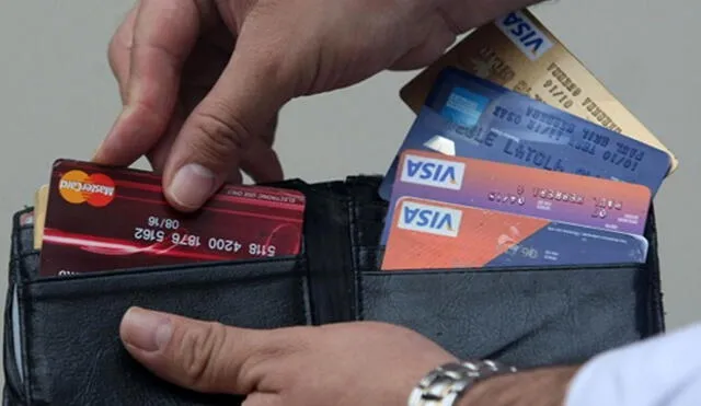 ¿Cuántas tarjetas de crédito es adecuado poseer? 