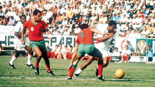 Selección peruana: homenajearon a "Perico" León y las cuatro tribunas lo ovacionaron