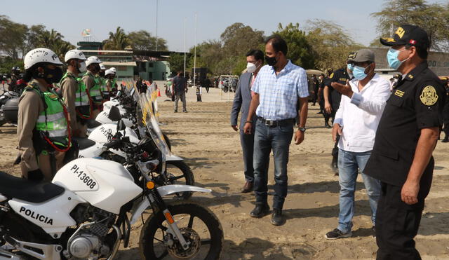 PNP recibe motos para patrullaje. Foto: Municipio de Piura.