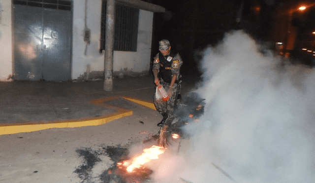 Chiclayo: municipio de La Victoria multará a quienes quemen muñecos por fin de año