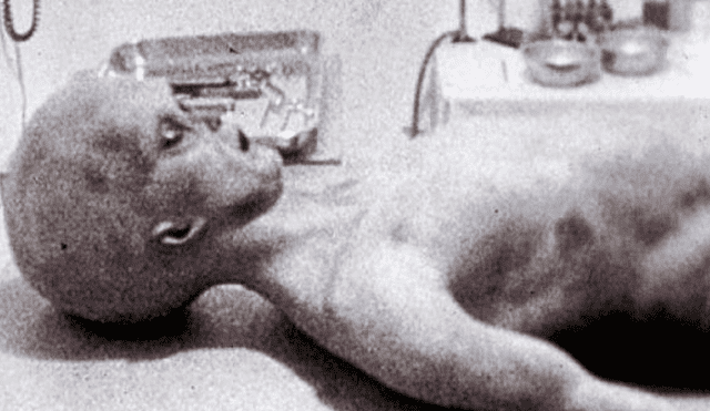Productor de cine afirma conocer la verdad detrás de la autopsia al extraterrestre de Roswell