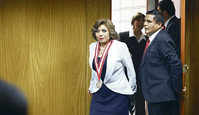Junta. Fiscal de la Nación, Zoraida Ávalos, pone orden. (Foto: J. Cerdán)