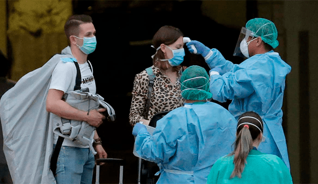España se mantiene trabajando para mitigar la propagación del virus chino. (Foto: El Perdiódico)