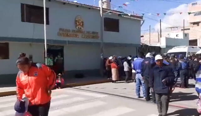 Denuncian que transportista falleció por maltratos en comisaría de Azángaro