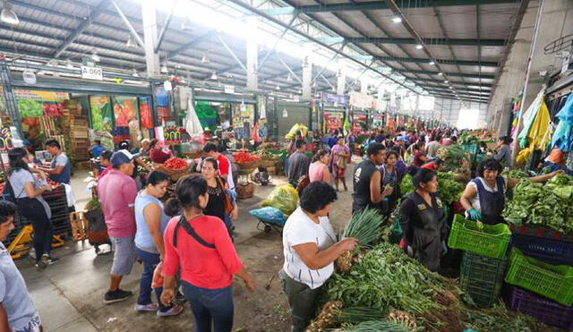 Mercado en la ciudad de Lima, capital del Perú.