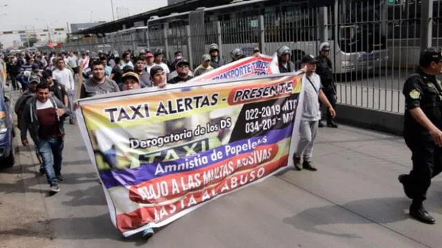 Paro de colectiveros: Policía restableció el orden en Plaza San Martín [VIDEO]