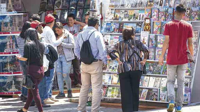 Ventas superaron los S/ 31 mil en V Feria Internacional del Libro en Cusco