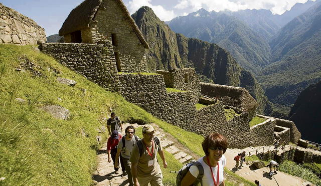 COLAS. Turistas que no visitaron ciudadela inca pueden solicitar reembolso de dinero.