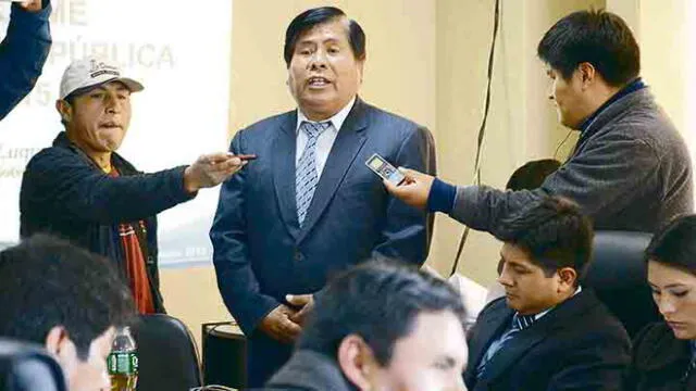 Gobernador de Puno niega haber dicho que el corrupto debe ser mujeriego