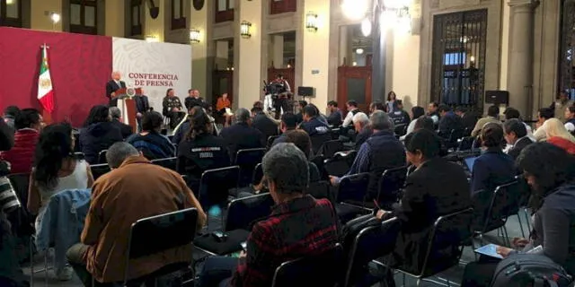 El Palacio Nacional albergó casi 100 periodistas en la mañanera de AMLO del lunes 23 de marzo. (Foto: Especial)