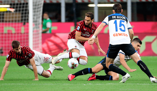 Sigue aquí EN VIVO ONLINE el Milan vs. Atalanta por la jornada 36 de la Serie A de Italia. | Foto: EFE