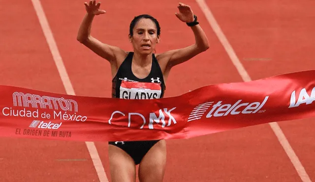 Gladys Tejeda acumuló triunfos como maratonista en campeonatos internacionales. Foto: EFE