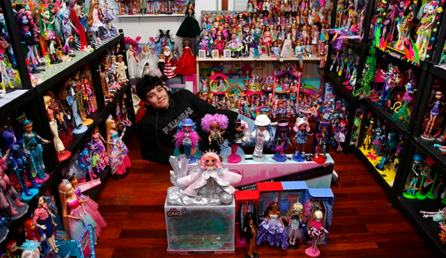 El joven coleccionista de muñecas que venció los prejuicios