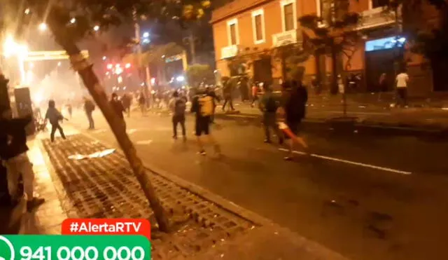 Reportan herido por perdigón en manifestación contra Manuel Merino. Foto: captura URPI-GLR