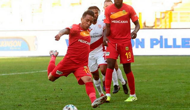 Christian Cueva sumó su primera asistencia con el Yeni Malatyaspor ante Konyaspor por la Superliga turca. Foto: Yeni Malatyaspor.