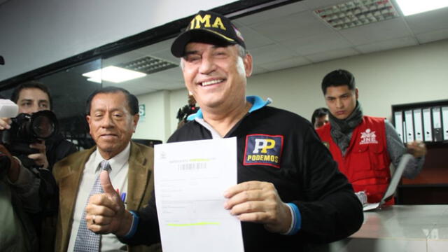 Daniel Urresti inscribió su candidatura para la alcaldía de Lima