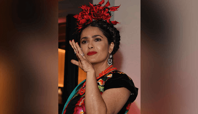 Salma Hayek rinde tributo a Frida Kahlo con creativa imagen