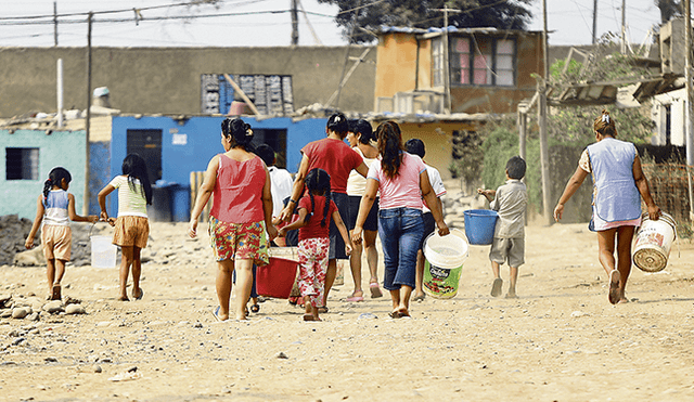 Crucial. El acceso al agua potable está asociado a la prevención de enfermedades. Una ciudad donde este recurso no es bien distribuido está expuesta.  (Foto: Archivo LR)