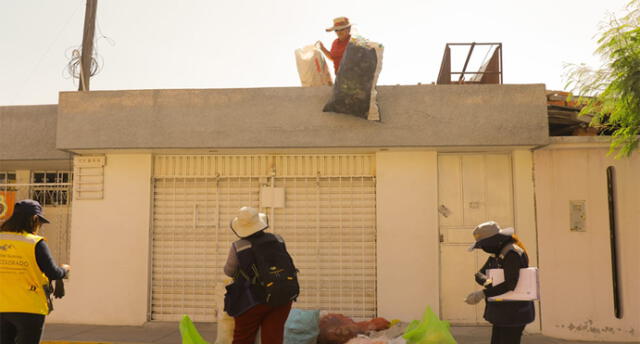 Vecinos entregaron toda clase de residuos almacenados en techos. Foto: Municipalidad de Cerro Colorado.