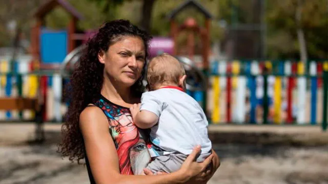 La madre sufrió discriminación cuando denunció el caso a la Policía. Foto: El País.