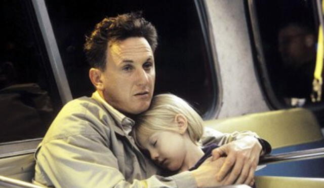Sean Penn le da vida al personaje de Sam, un hombre con discapacidad mental y padre de una niña. (Foto: Captura)