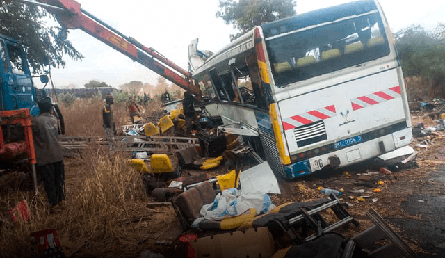 Este es el accidente más grave de los últimos años, y se produjo cerca de la ciudad de Kaffrine. Foto: AFP