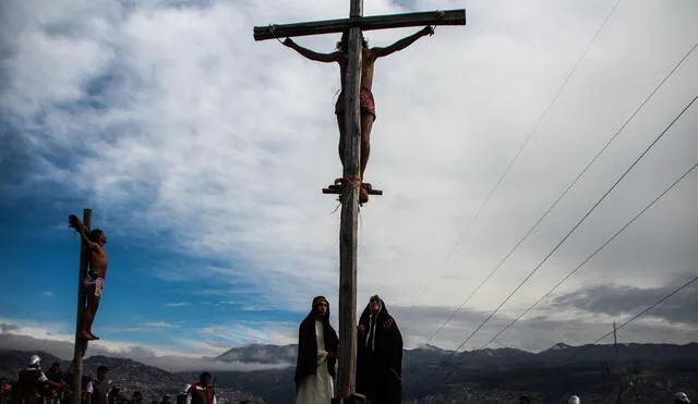 Cusqueños escenificaron el Vía Crucis de Jesús por Semana Santa [FOTOS]