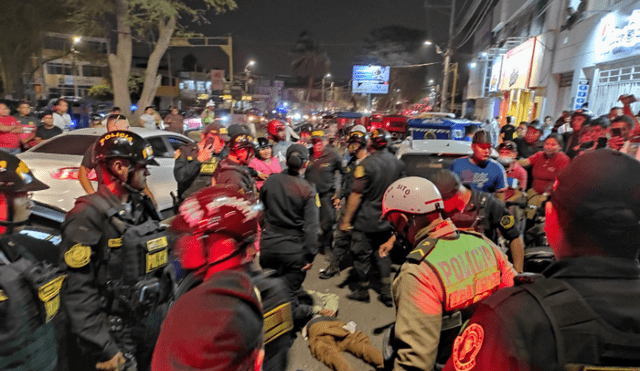 La Policía intervino en la zona e identificó a los sujetos. Foto: Policía