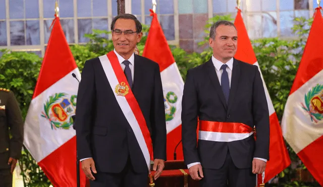Martín Vizcarra tomó juramento de nuevos ministros de Transportes y Vivienda