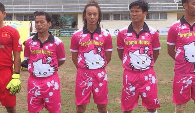 Facebook Viral: Equipo de fútbol utilizó uniforme de Hello Kitty 