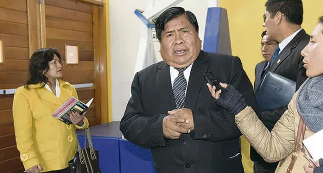 Llaman traidor a exgobernador Luque por publicar mapa recortado de Puno