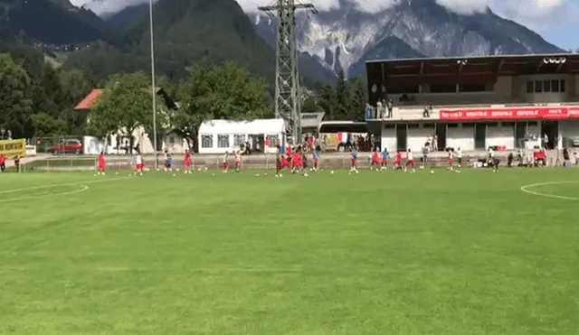 Selección peruana: hinchas franceses se manifiestan en entrenamiento [VIDEO]