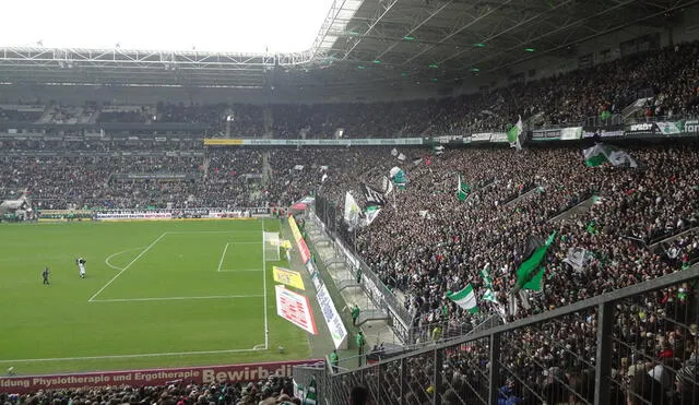 Borussia Park, estadio del Mönchengladbach, tiene capacidad para 60 000 espectadores.