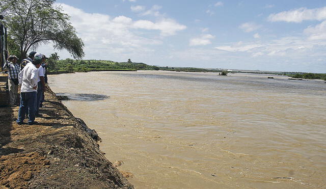 El río Chira mantiene en alerta a la población y autoridades. Foto: La República