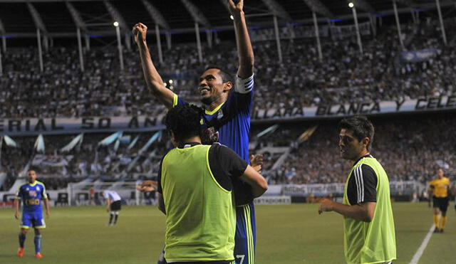 Carlos Lobatón fue la figura de aquel cotejo ante Racing en Argentina. Foto: Sporting Cristal