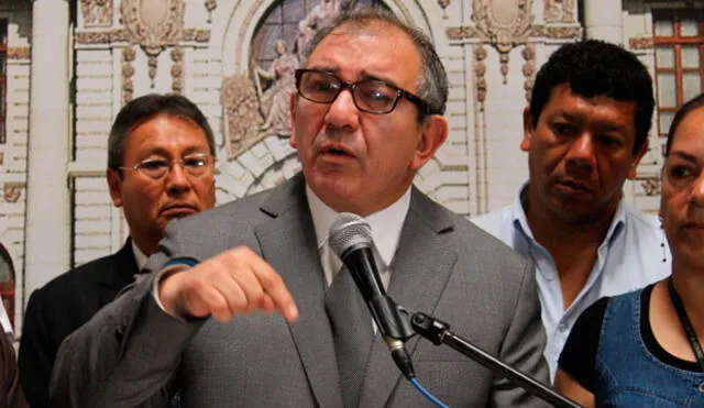 José Cevasco fue designado como oficial mayor, tras asumir la Mesa Directiva José Williams. Foto: La República