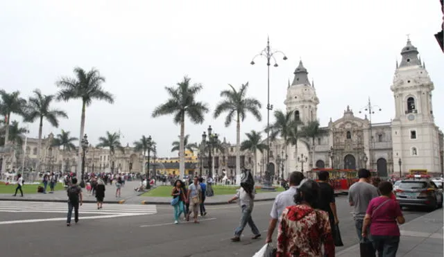 La plaza de Armas de Lima es un símbolo de identidad para todos los peruanos. Foto La República