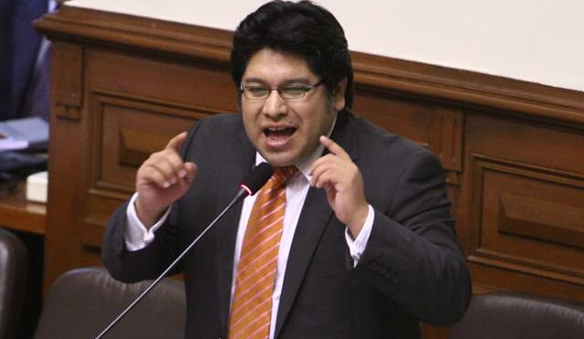 La postulación Espinoza es por el partido de Somos Perú. Foto: Congreso